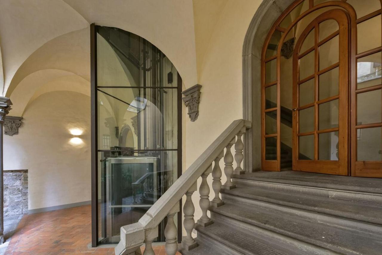 Buonarroti Big Apartment With Terrace In Oltrarno 佛罗伦萨 外观 照片